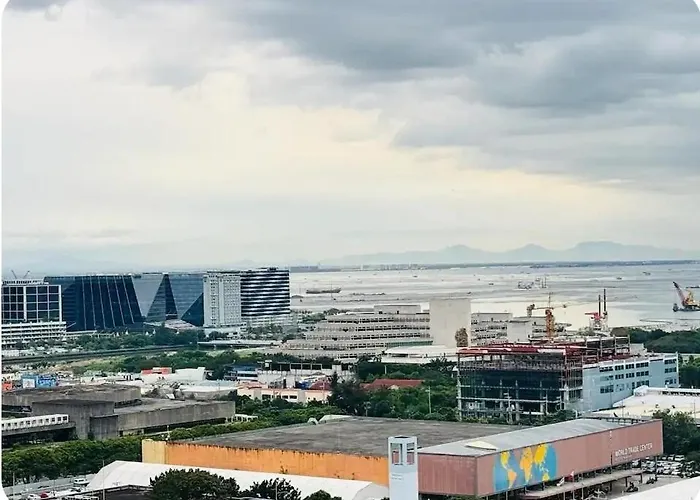 2br Solana 4 At Coast Residences 公寓