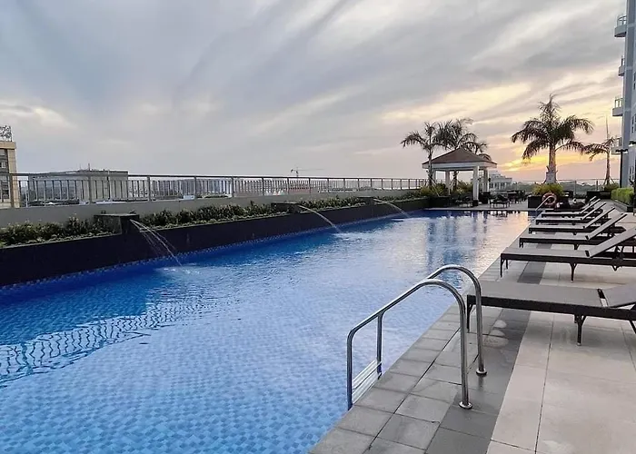2br Solana 4 At Coast Residences 公寓