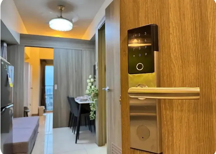 2br Solana 4 At Coast Residences 公寓 *